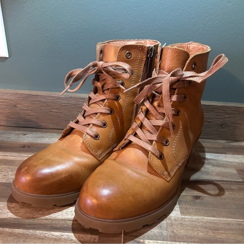 OTBT Cognac Leather Lace Up Combat Boots Side Zip Lug Sole Women’s Size 7 - Picture 3 of 12